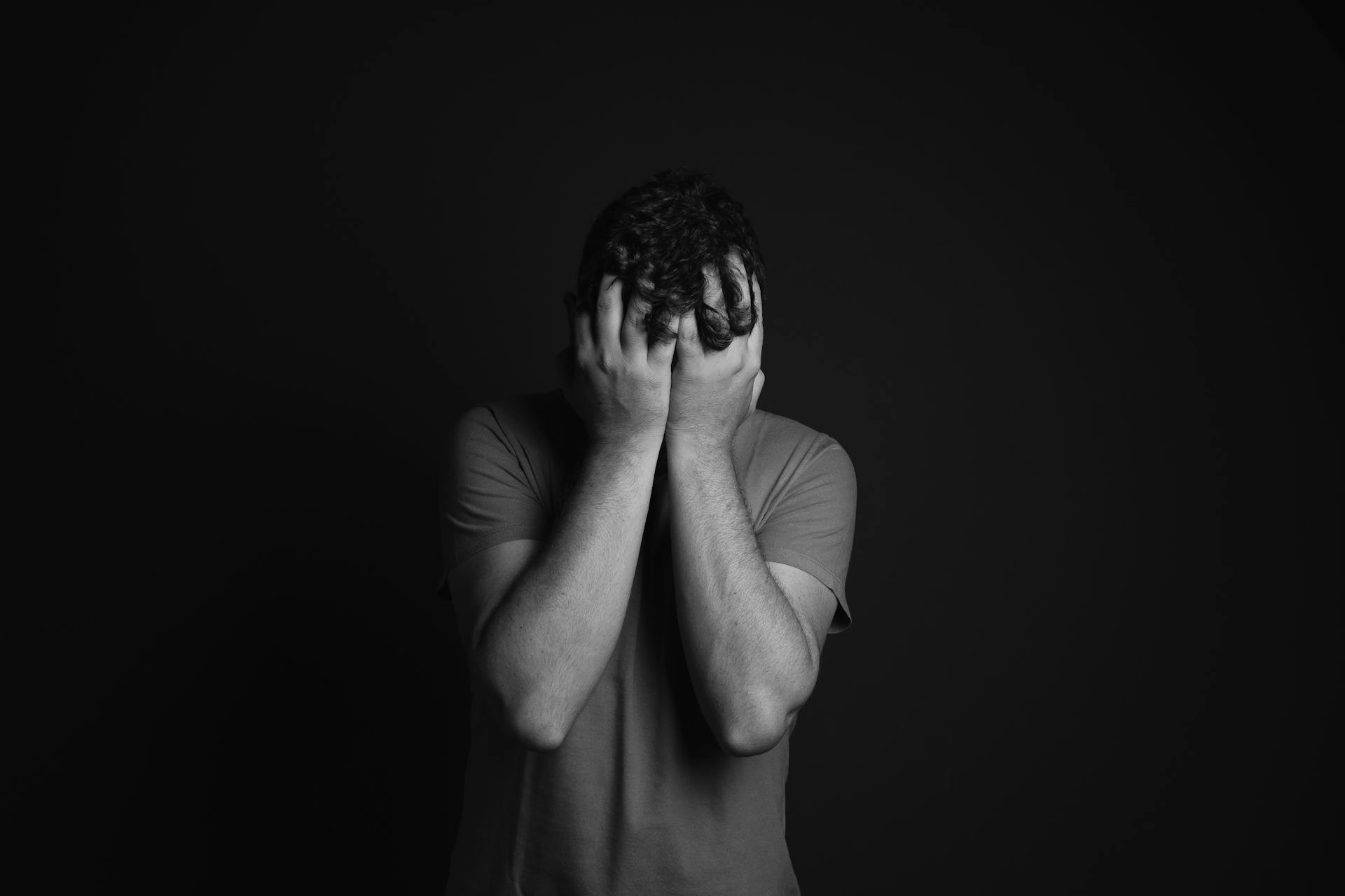 ¿Tu Hijo Está Cambiando? Señales Silenciosas de una Posible Adicción